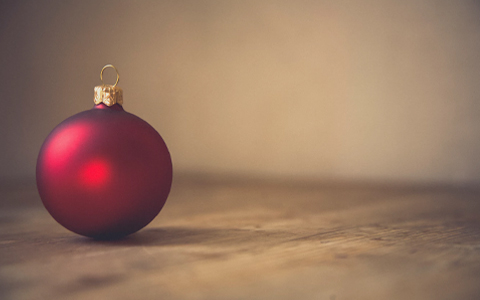 Guide to Buying or Selling During the Holidays